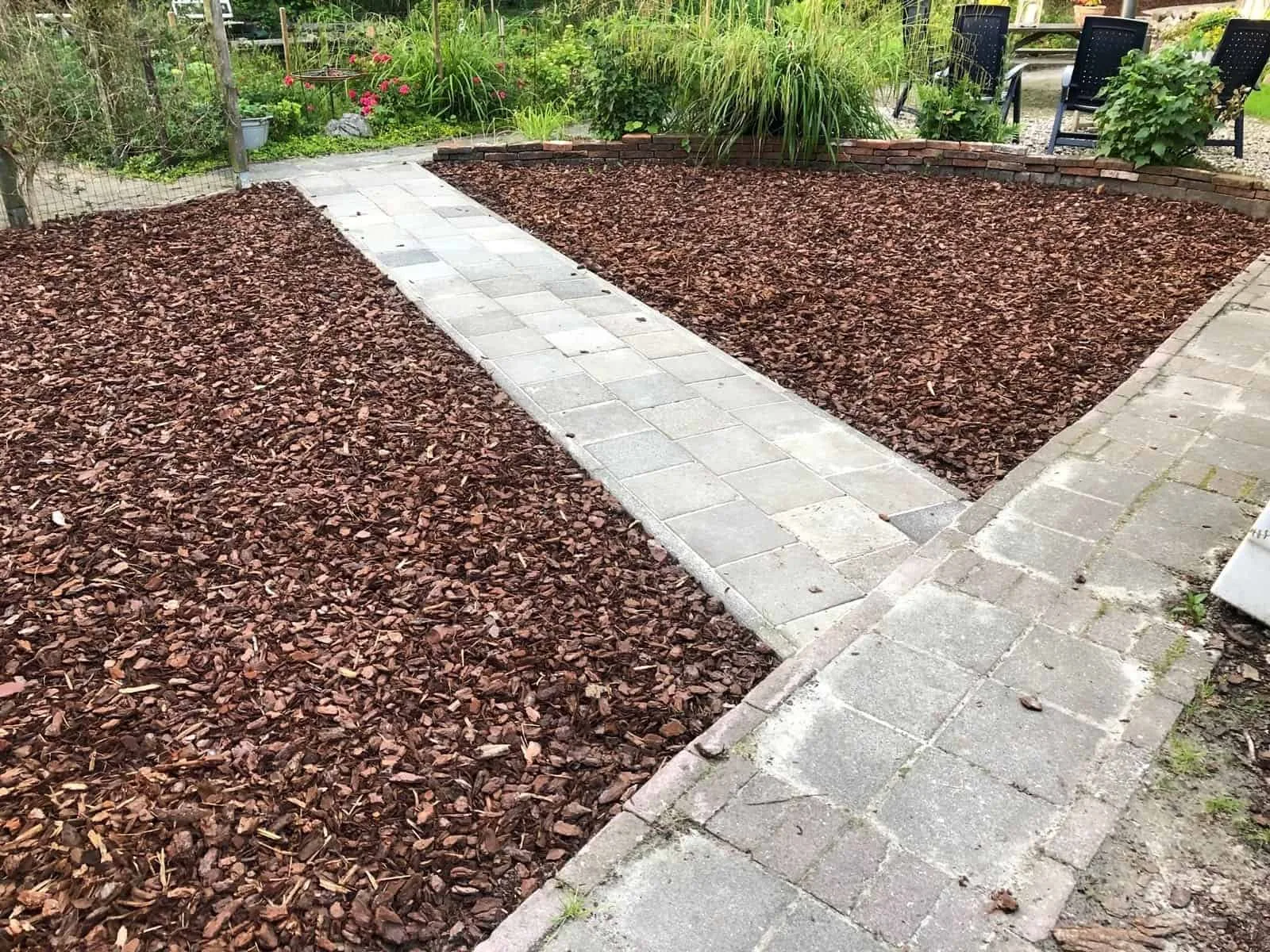 Franse boomschors langs pad